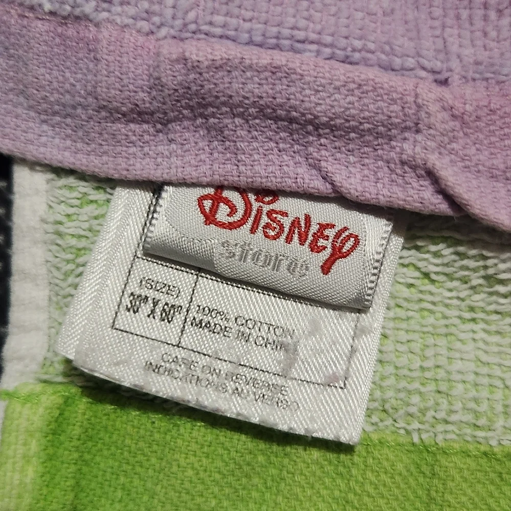 Vintage Disney Store Lizzie McGuire Beach Towel - Picture 4 of 4